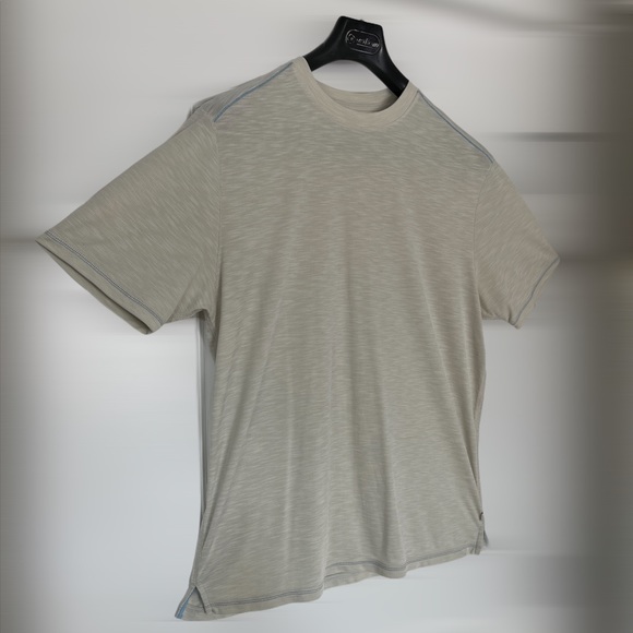 Tommy Bahama solid Color Short Sleeve Shirt - Picture 4 of 7